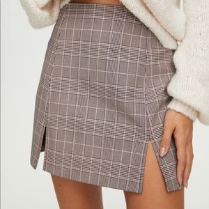 Aritzia Sunday Best checked notch skirt NWT siz 10